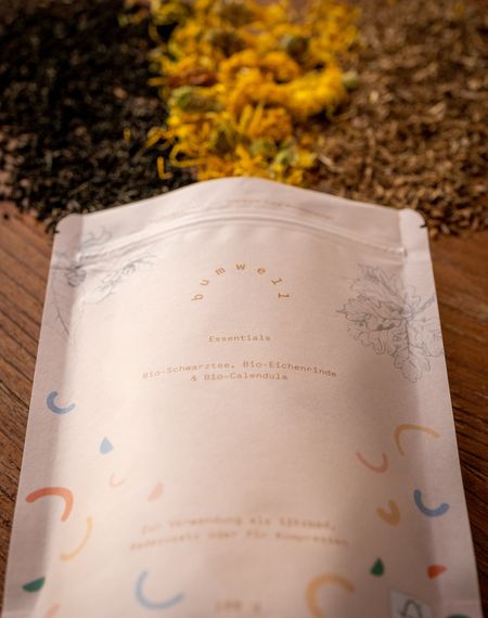 bumwell Essentials Verpackung mit Calendula-Blüten - Bio-Kräutermischung aus Schwarztee, Eichenrinde und Ringelblumen