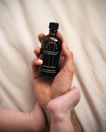 bumwell Bio-Babypflege mit Schwarztee und Eichenrinde - sanfte Pflege für empfindliche Babyhaut